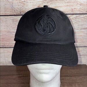 EUC Dallas Mavericks Promo Black Embroidered Cap